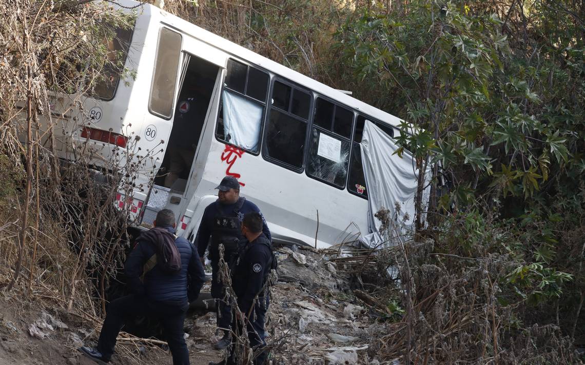 Choque De Microbús Y Dos Autos En Colinas De San Mateo, Naucalpan, Deja ...